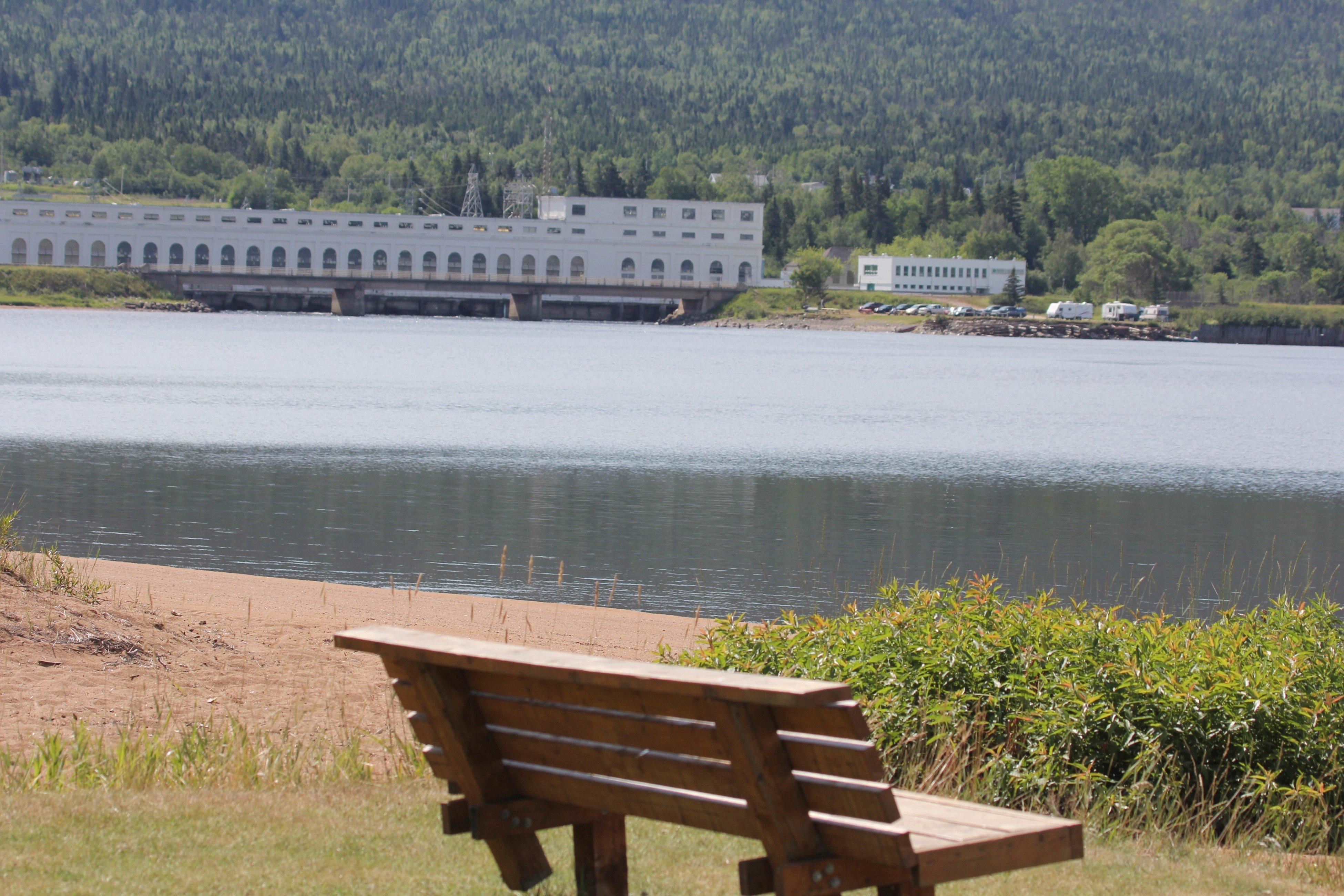 Holiday Inn Express Deer Lake By Ihg Exterior foto